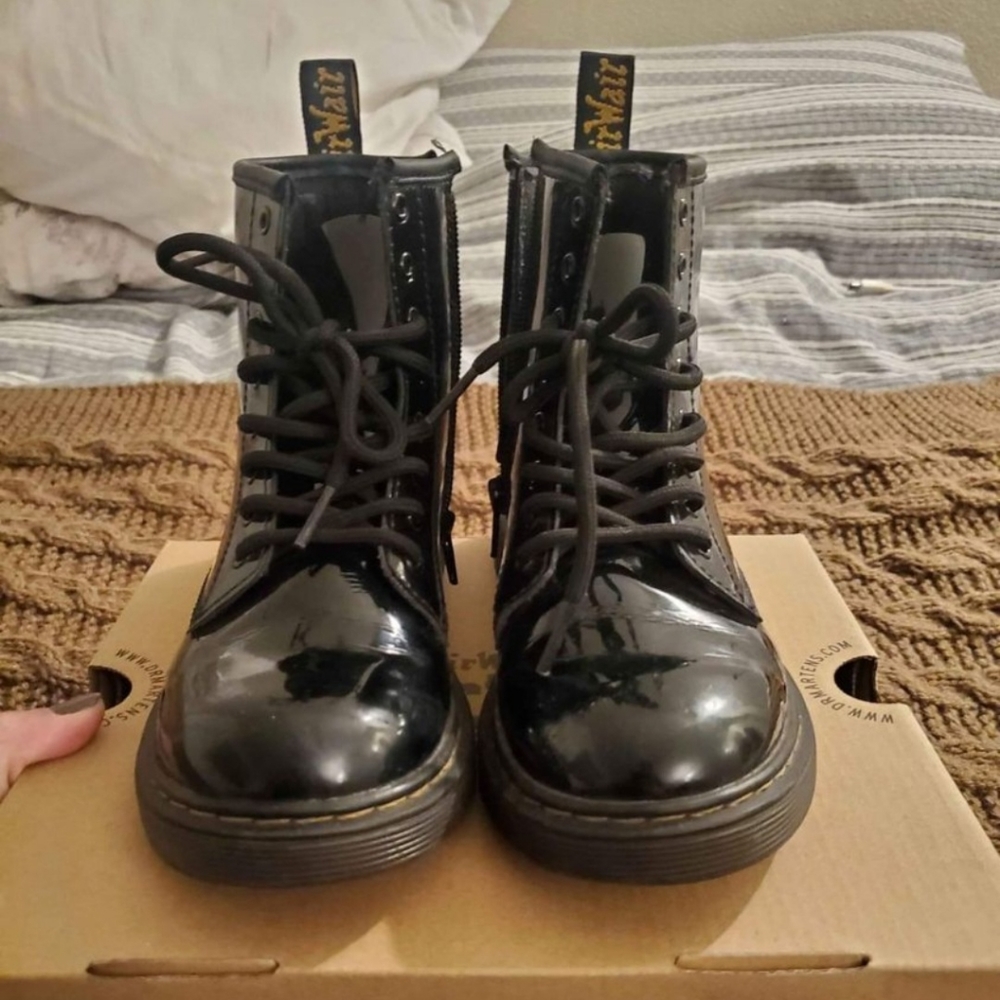 Girls size 4 Dr. Martens